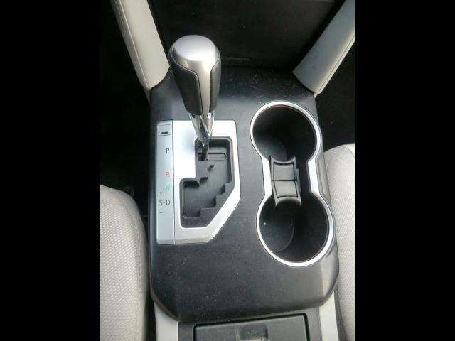 2014 Toyota Camry LE 31K Miles Backup Camera-Bluetooth-Clean CARFAX